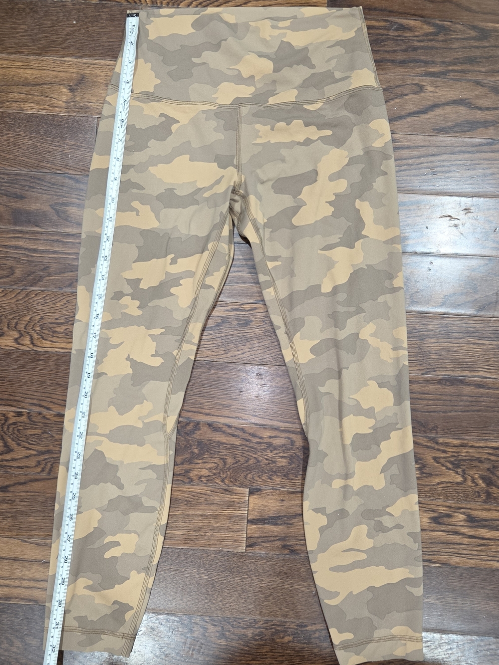 lululemon Women’s Leggings Size 8 Beige Brown Camouflage Ankle Logo
